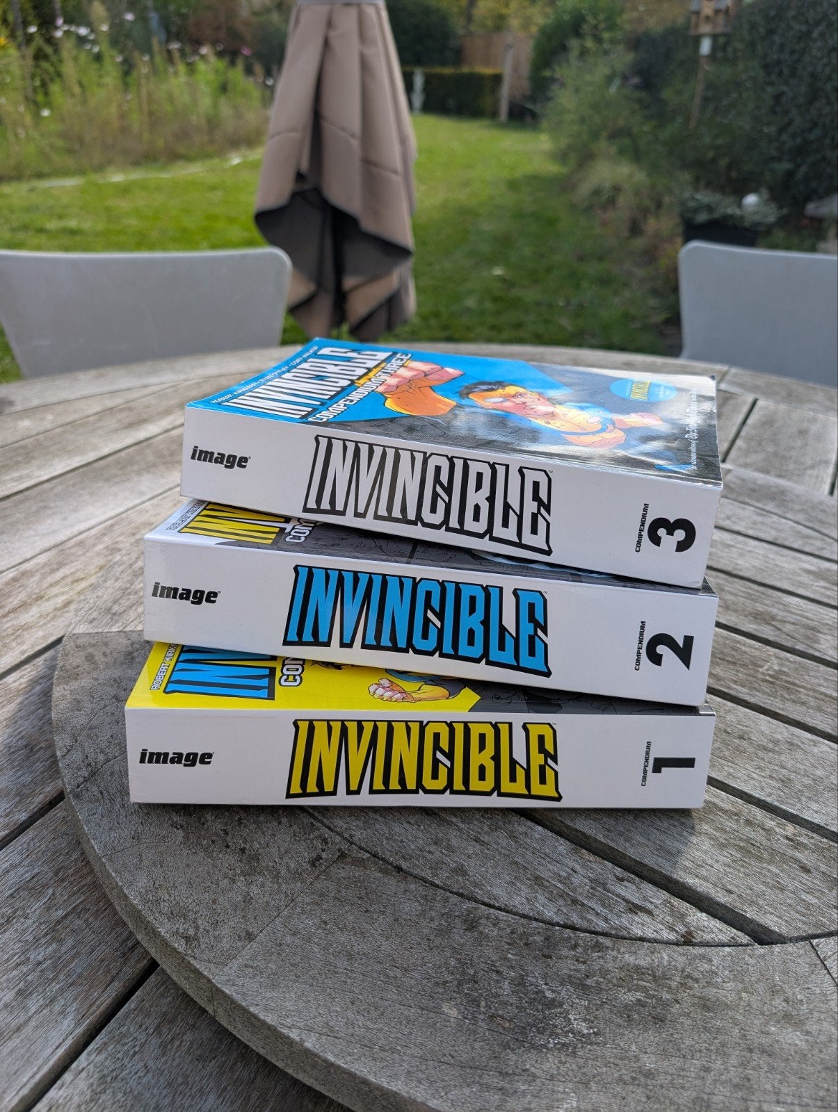 Invincible Compendium 1, 2 en 3 - Complete serie, Amerika, Complete serie of reeks, Ophalen of Verzenden, Zo goed als nieuw