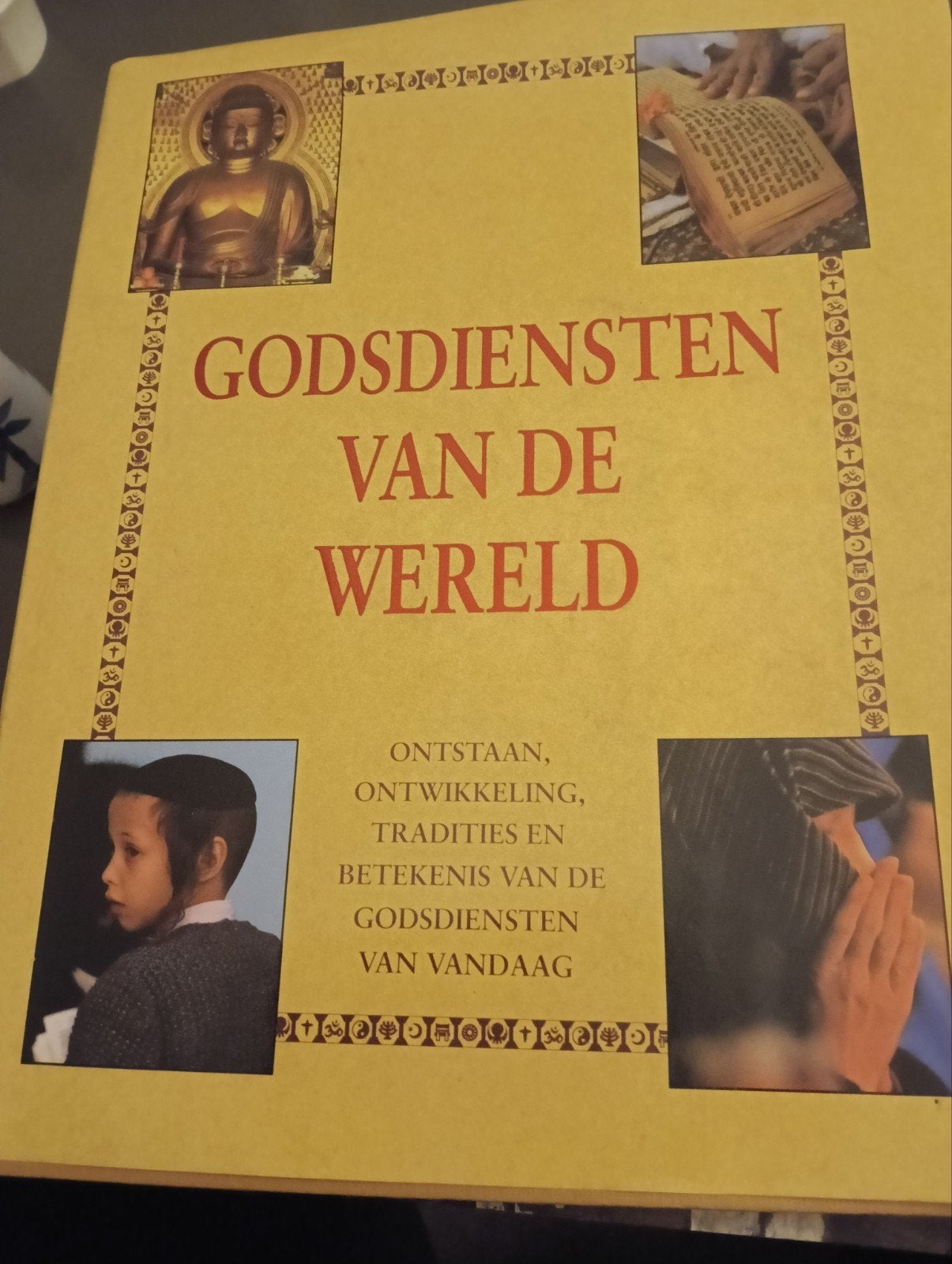 Godsdiensten van de Wereld - Ontstaan, tradities, betekenis, Ophalen of Verzenden, Zo goed als nieuw, Dr. Peter B. Clarke e.a.