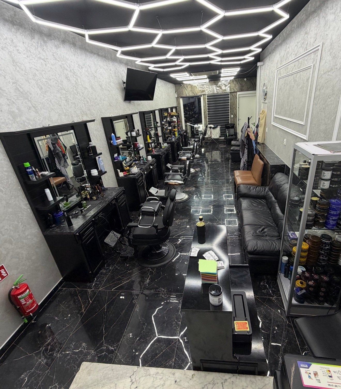 Herenkapper gezocht in Rotterdam  loondienst of stoelhuur 💈