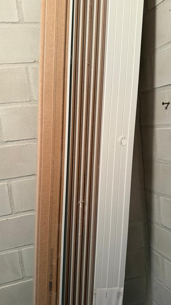 3 pakken ongeopende MDF Plinten 18x75x2400 mm (5 per pak), Ophalen, Nieuw, Mdf, 200 tot 250 cm