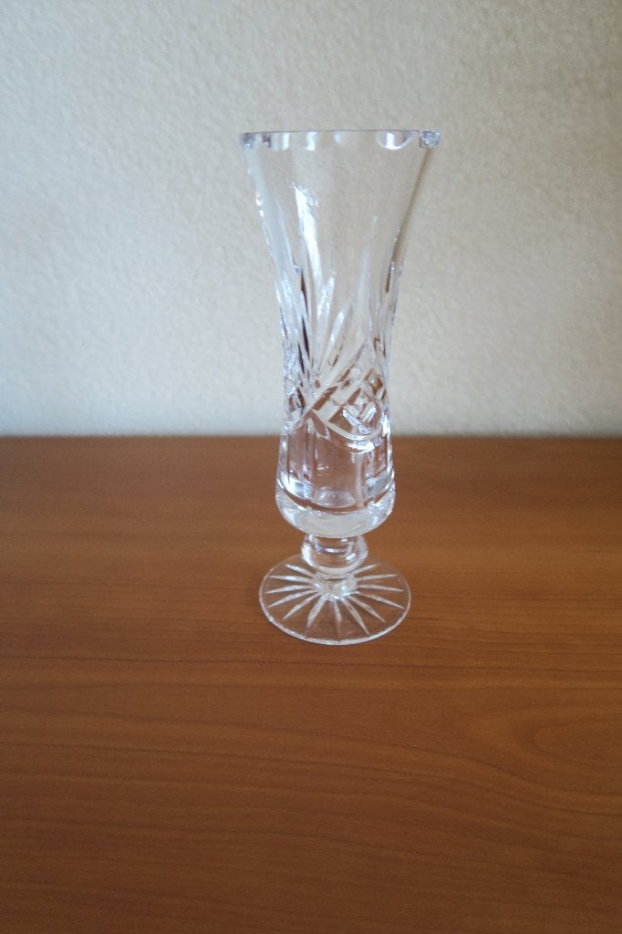 Smal kristallen vaasje met gedetailleerde gravure, Ophalen of Verzenden
