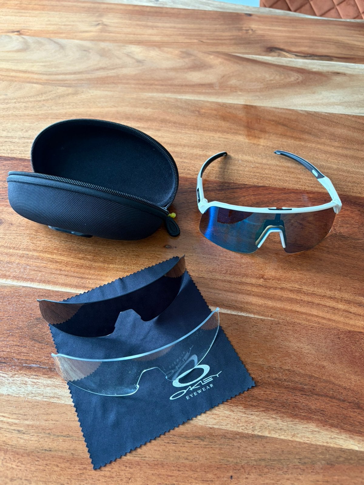 Oakley Sutro lite mét 3 lenzen., Ophalen of Verzenden, Zo goed als nieuw, Kleding