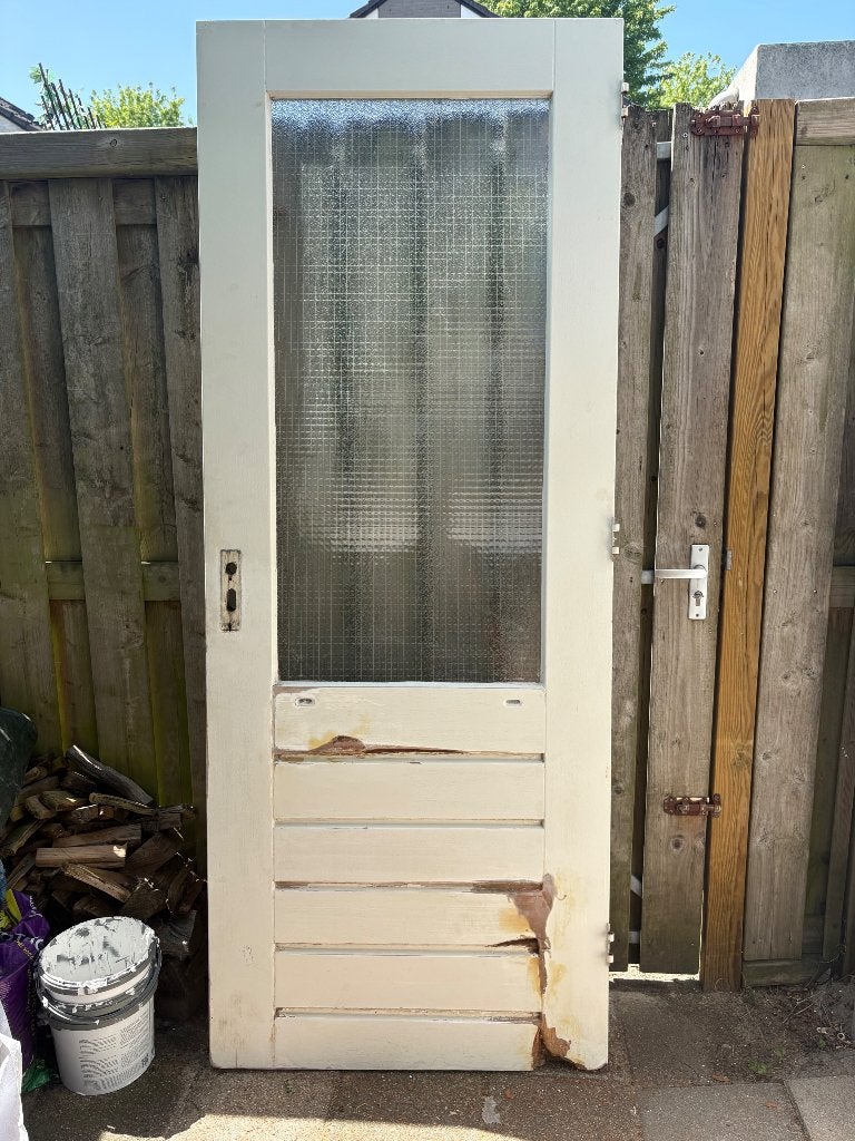 Gratis. Oude schuurdeur met draadglas, Doe-het-zelf en Verbouw, Deuren en Horren, Ophalen, Gebruikt, 80 tot 100 cm, Buitendeur