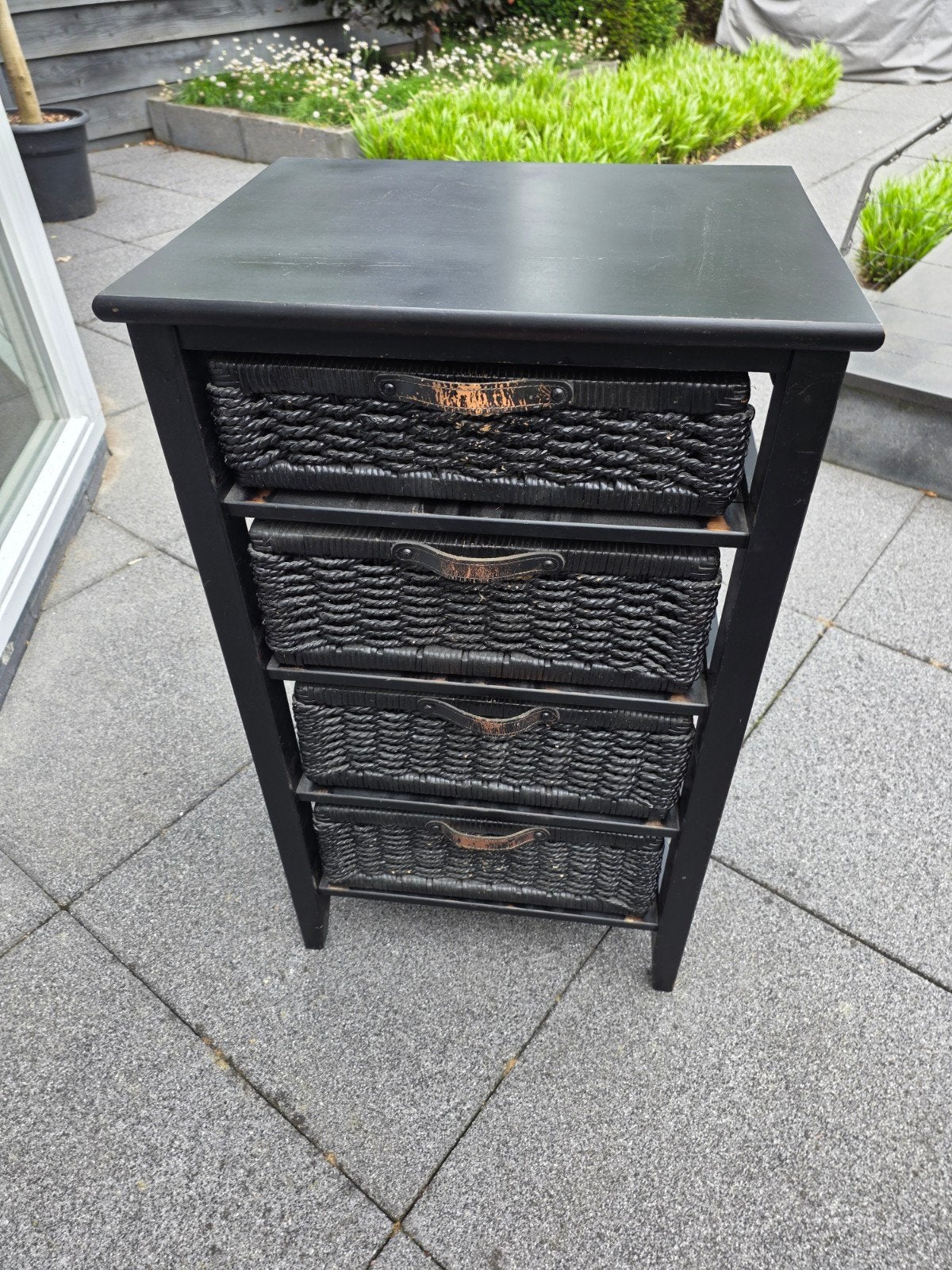Zwart kastje met 4 rieten manden, Ophalen, Minder dan 50 cm, Gebruikt, Overige materialen