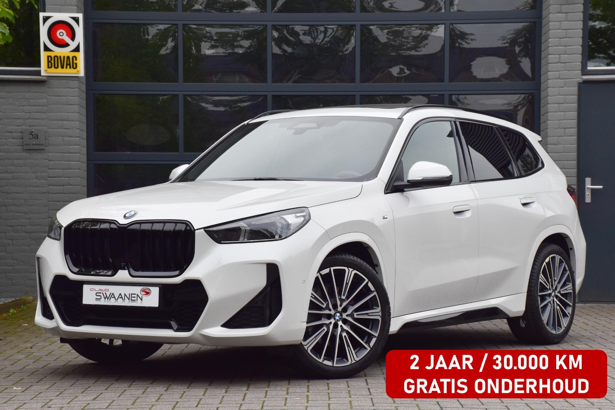 BMW X1 sDrive20i M Sport | Pano | 360 cam | 20 inch | Leer, Auto's, 1525 kg, Automatische klimaatregeling, Wit, Leder
