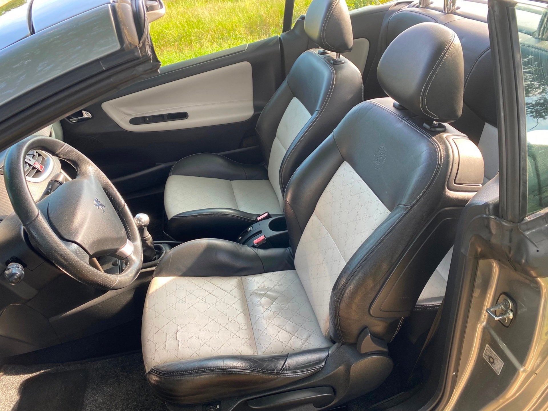 Peugeot 207 CC CABRIO 1.6 VTi Roland Garros, Voorwielaandrijving, Euro 5, 15 km/l, Gebruikt
