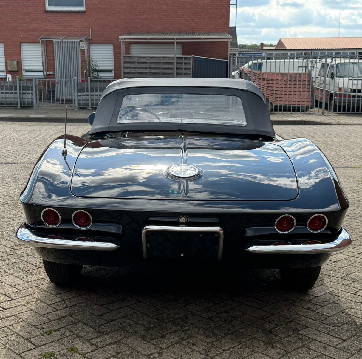Corvette C1 Tuxedo Black Convertible 1962, foto 4