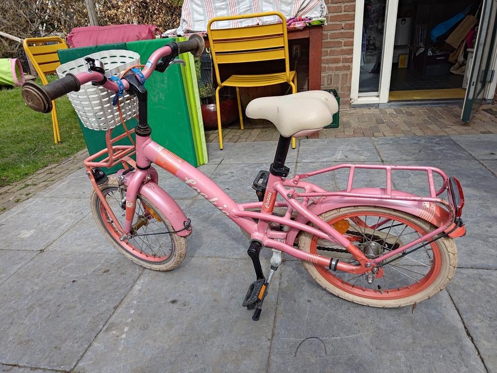 Loekie meisjesfiets 16 inch - Roze kinderfiets, Fietsen en Brommers, Fietsen | Meisjes, Ophalen, Gebruikt, Loekie, Handrem