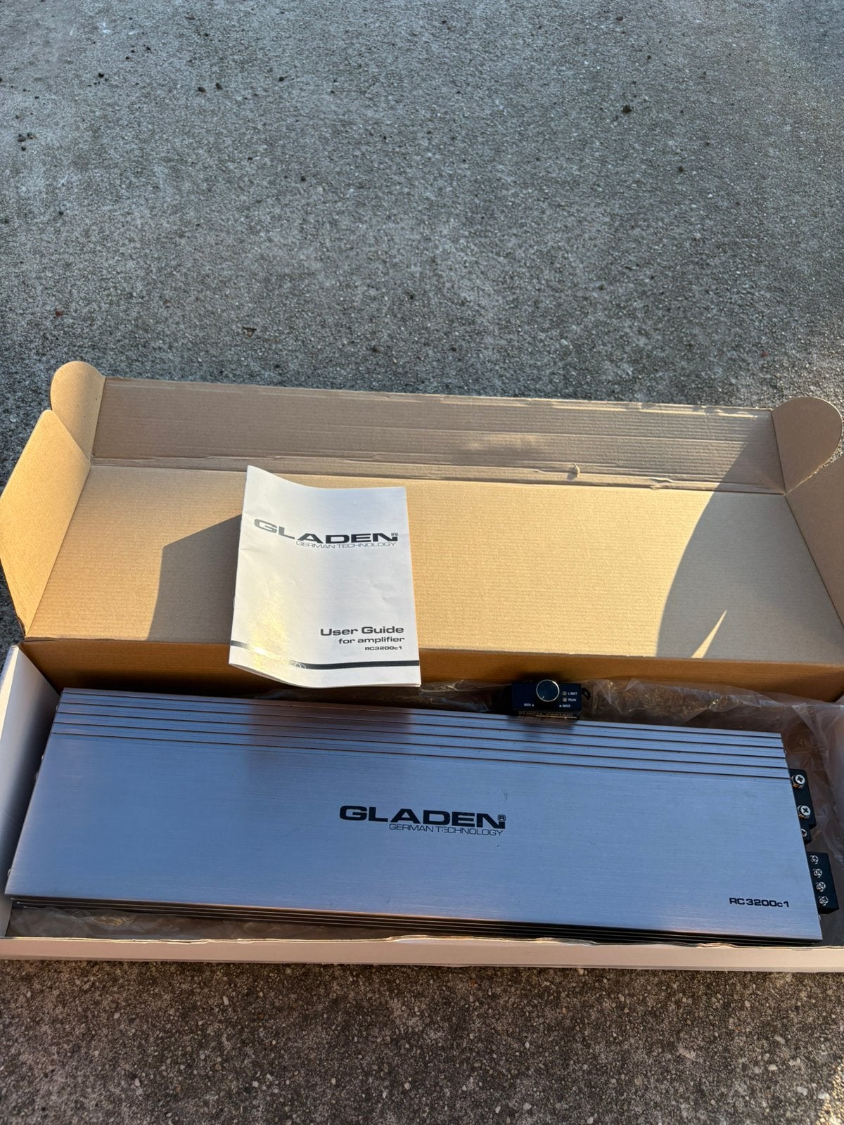Gladen Rc3200.C1, Audio, Tv en Foto, Versterkers en Receivers, Overige systemen, Zo goed als nieuw, 120 watt of meer, Ophalen