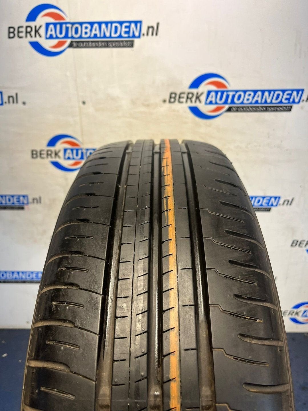2x Falken Ziex ZE010B (DEMO) 205/65 R16 95H 205/65/16 205651, Gebruikt, -, Band(en), Zomerbanden