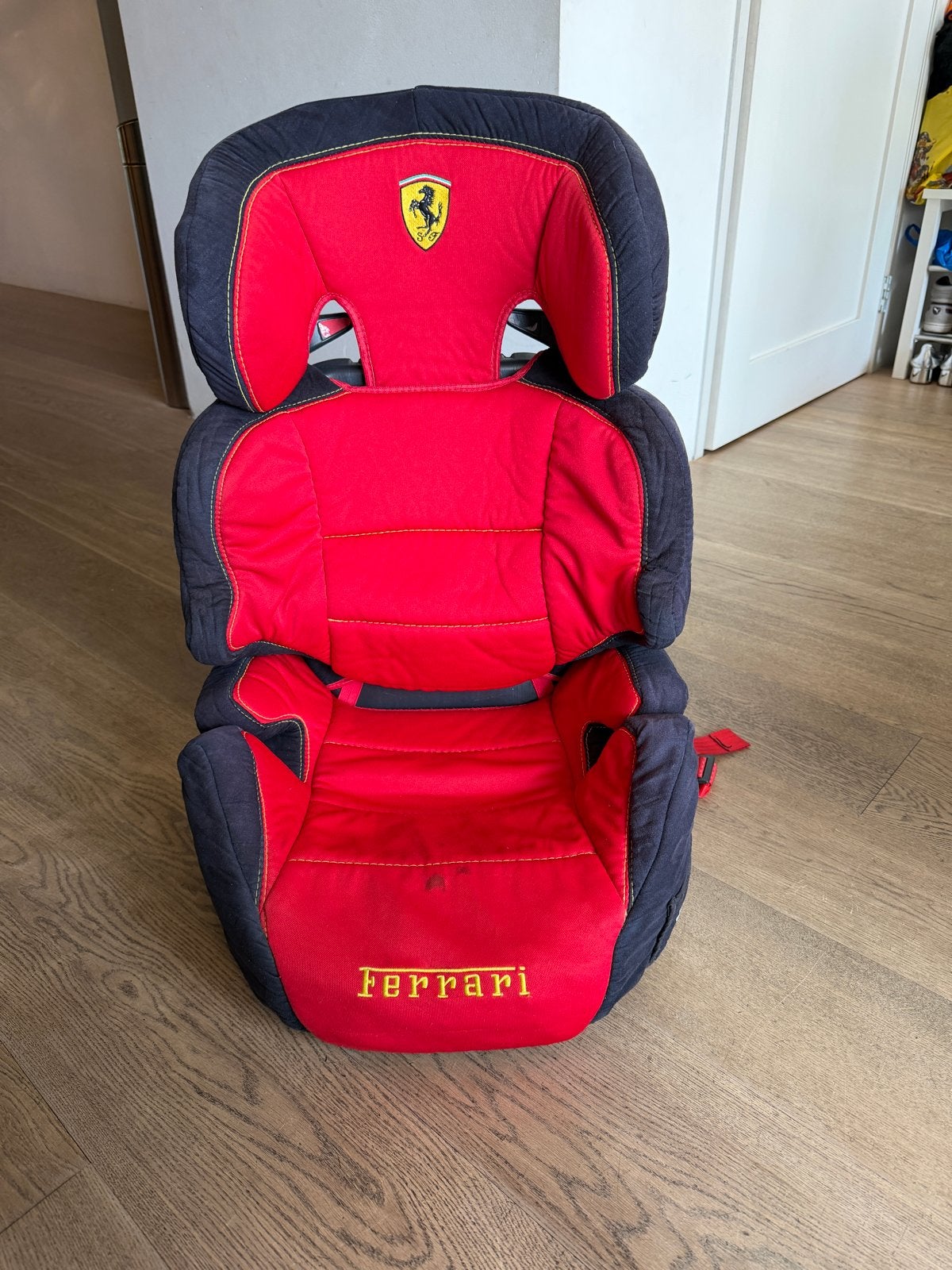 Ferrari autostoel (15-36 kg) - Rood/Zwart, 15 t/m 36 kg, Afneembare rugleuning, Ophalen, Overige merken