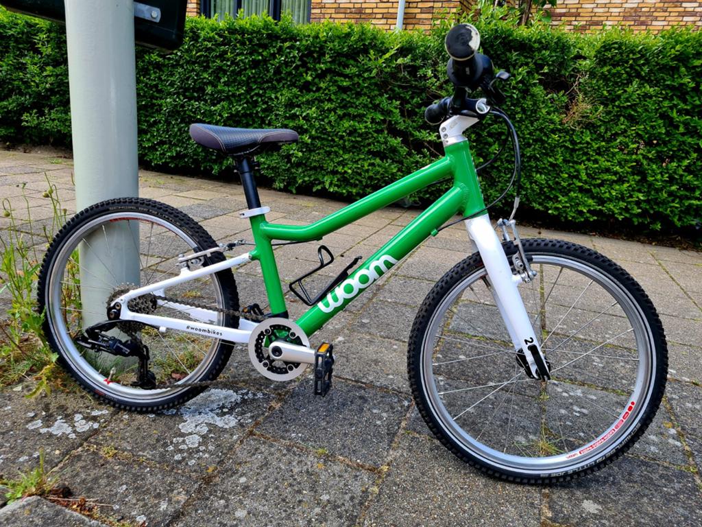 Woom 4 20 inch, Fietsen en Brommers, Fietsen | Kinderfietsjes, Zo goed als nieuw, 20 inch of meer, Ophalen