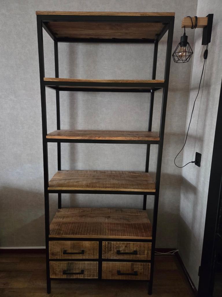 Industriële kast met mango hout en stalen frame met 4 lades, Ophalen, 50 tot 100 cm, Zo goed als nieuw, Minder dan 100 cm