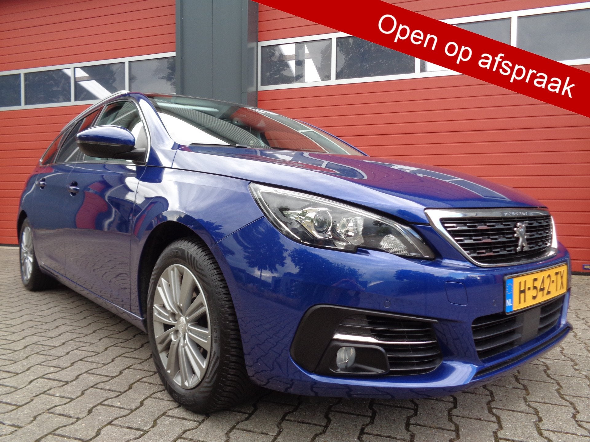 Peugeot 308 SW 1.2 PureTech Blue Lease Premium 131PK,Camera,, Auto's, Peugeot, Voorwielaandrijving, Gebruikt, Euro 6, 1199 cc