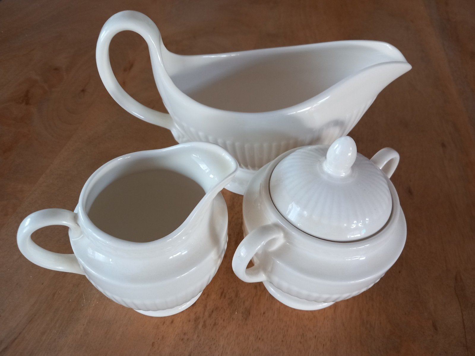 Wedgewood roomstel en sauskom., Ophalen of Verzenden