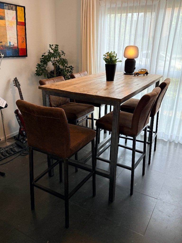 Industriële bartafel / hoge eettafel met 5 barstoelen – ZGAN, Ophalen, Teakhout, 50 tot 100 cm, Zo goed als nieuw