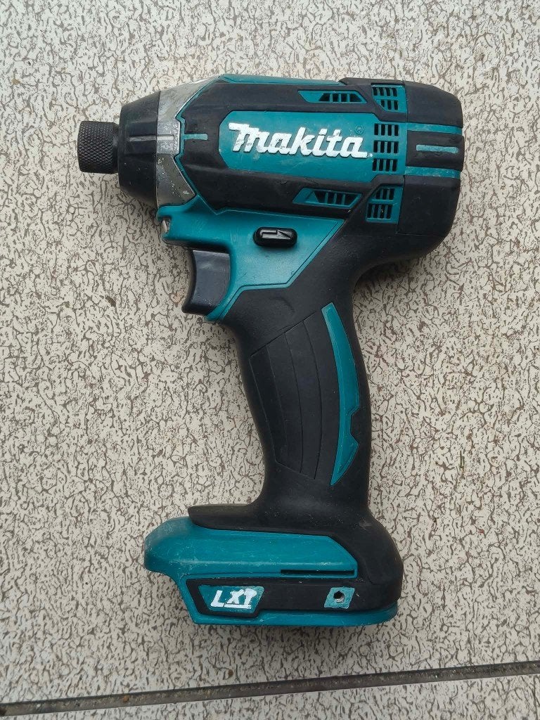 Makita 18 volt  Accu Slagschroevendraaier DTD152, Ophalen of Verzenden, Gebruikt, Schroevendraaier, Makita