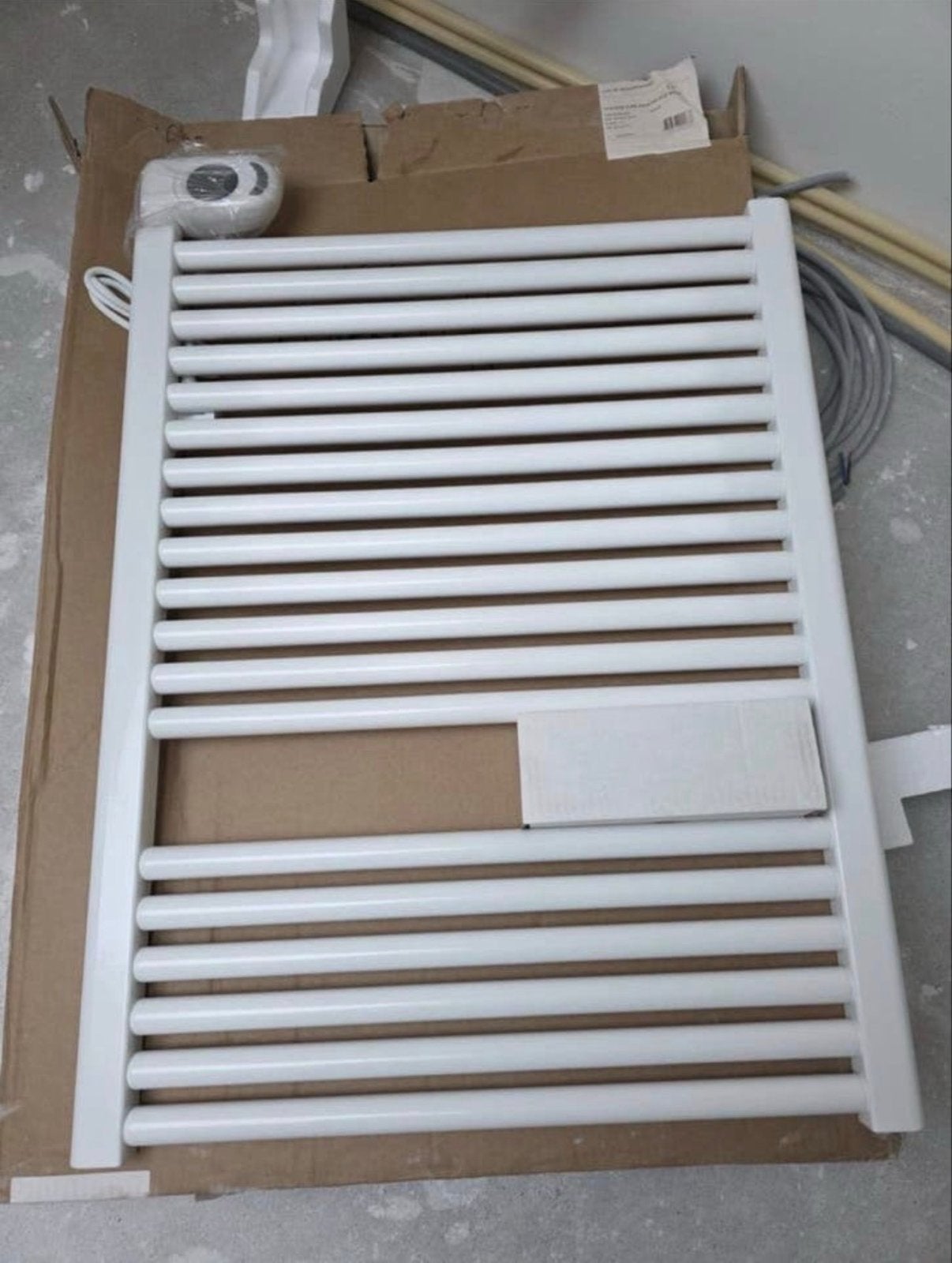 Nieuwe Claudia Elek. 600x760 ECO 600W elektrische radiator, 30 tot 80 cm, 500 tot 800 watt, Radiator, Nieuw