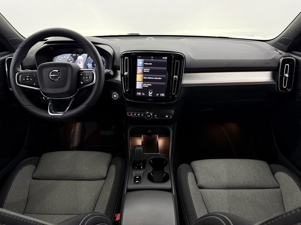 Volvo XC40 1.5 T4 Plug-in hybrid Plus Bright Camera, Navi, K, Auto's, Volvo, Stof, Euro 6, Zwart, Bedrijf