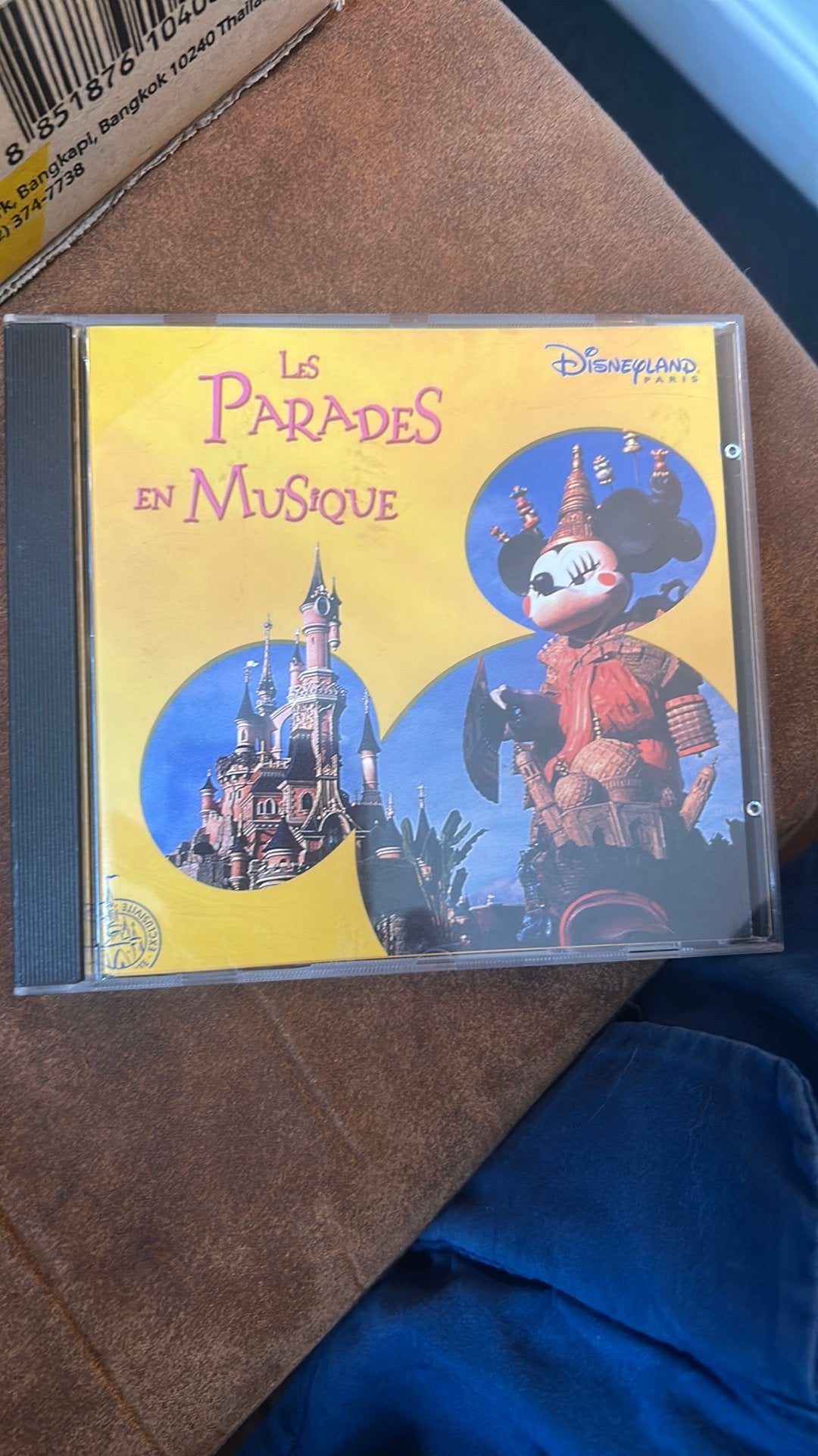 Les parades en musique - disneyland paris, Ophalen of Verzenden, Zo goed als nieuw