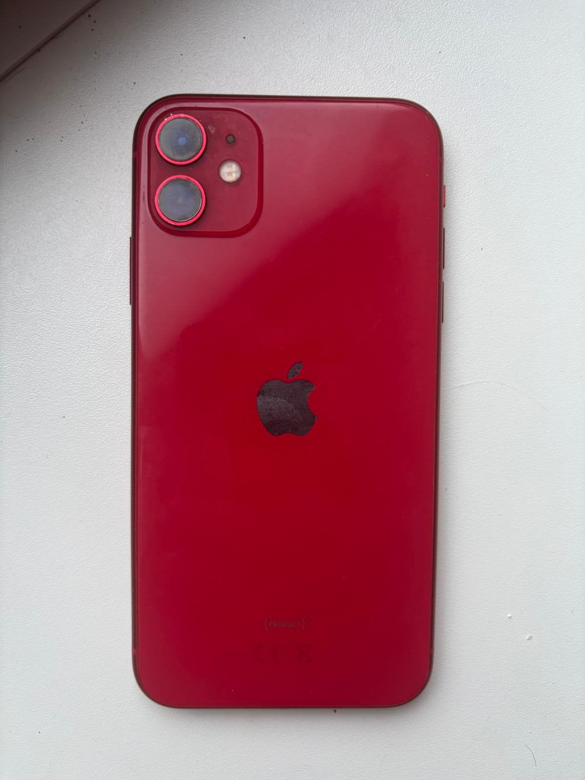 IPhone 11 Red met snoer, Telecommunicatie, Mobiele telefoons | Apple iPhone, Zo goed als nieuw, 64 GB, iPhone 11, Rood, Ophalen of Verzenden
