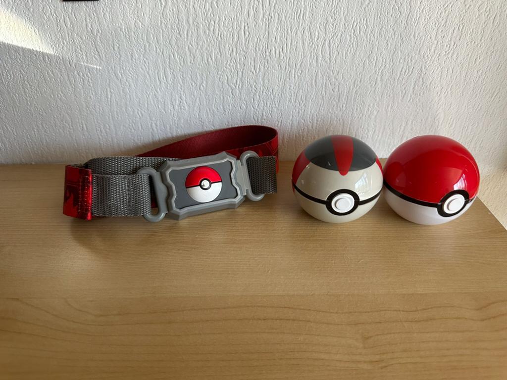 Tomy Pokémon riem + Pokeballen zonder figuurtje, Ophalen of Verzenden, Zo goed als nieuw