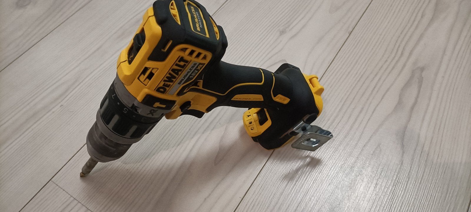 DeWalt DCD796 Boor-/Schroefmachine( body )18V XR Brushless, Ophalen, Boor- en Schroefmachine, Variabele snelheid, Gebruikt