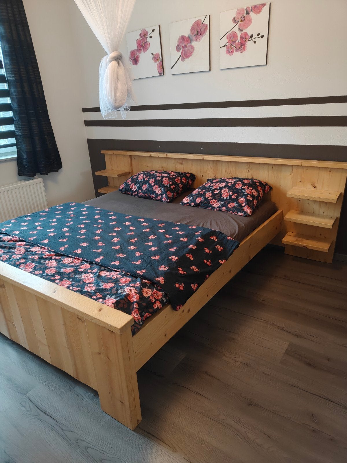 Houten grenen bed met geïntegreerde nachtkastjes, Huis en Inrichting, Slaapkamer | Bedden, Gebruikt, Tweepersoons, Hout, Ophalen