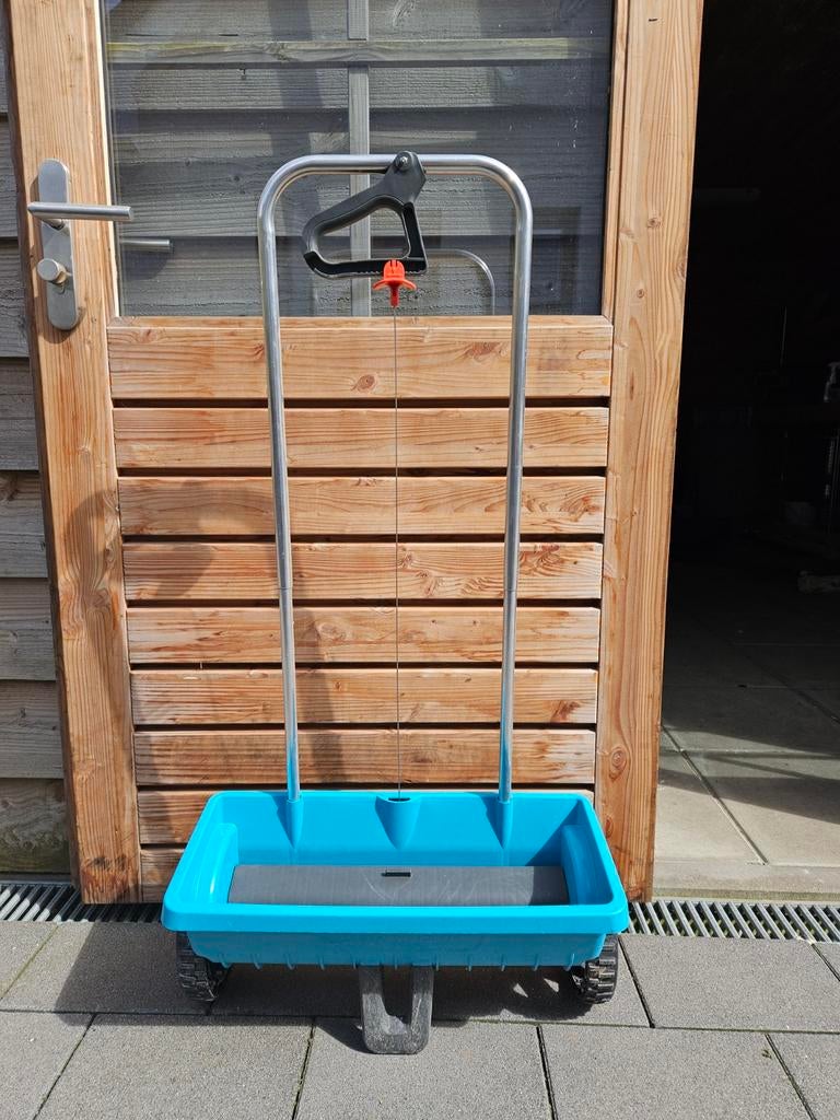 Gardena strooiwagen L, Ophalen, Zo goed als nieuw