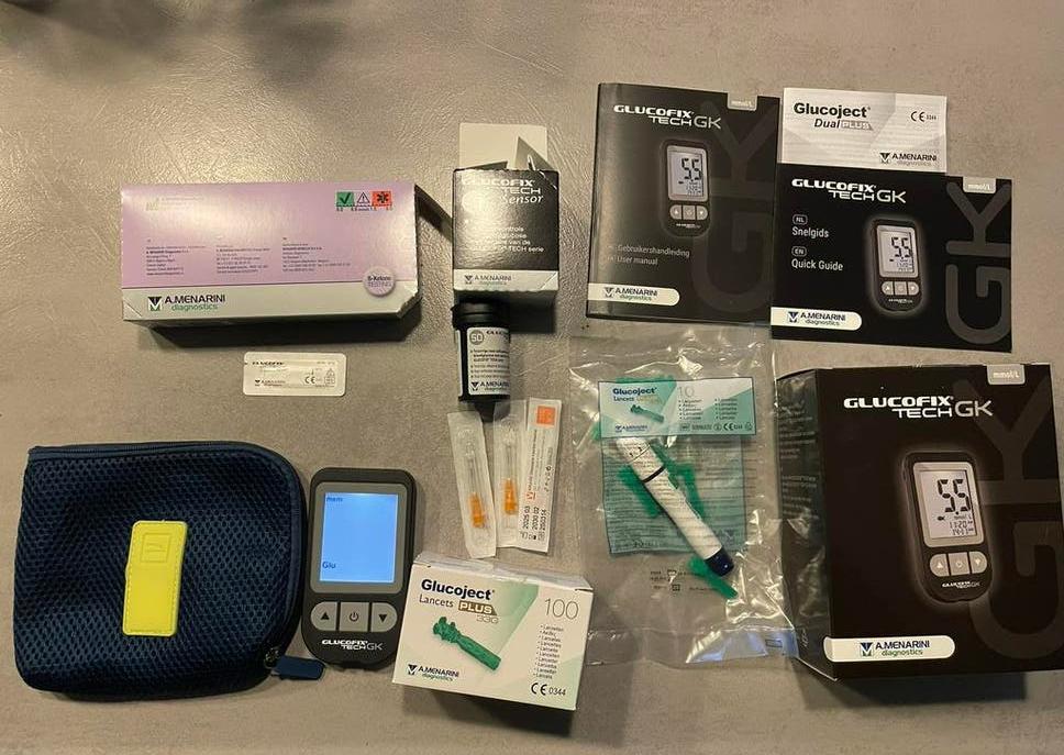 Glucofix Tech GK meter, glucose / ketone teststrips, prikpen, Diversen, Verpleegmiddelen, Ophalen, Zo goed als nieuw