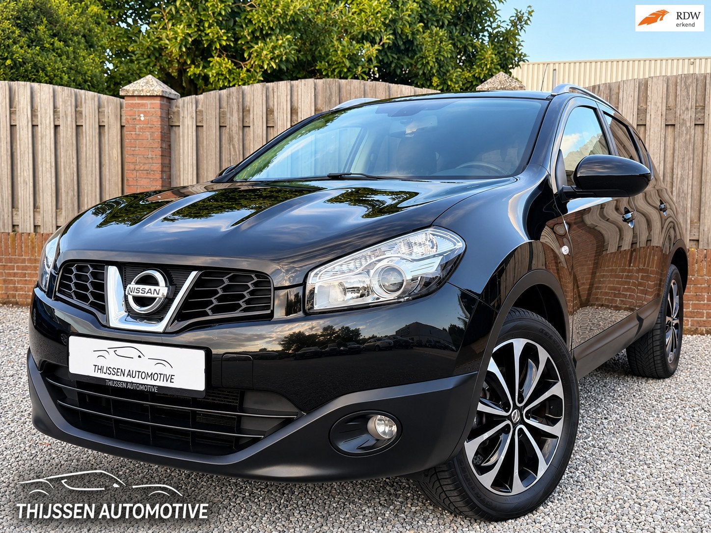 Nissan Qashqai 1.6 Connect Edition PANO HEMEl CLIMa TREKHAAK, Euro 5, Stof, Gebruikt, 4 cilinders