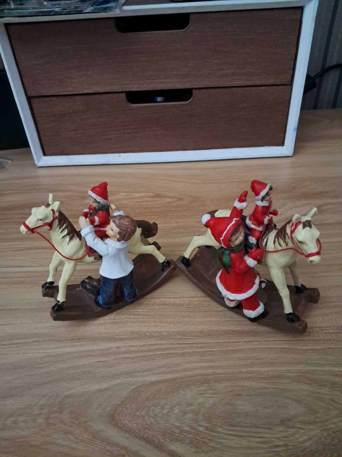Kerst  beeldjes, Ophalen