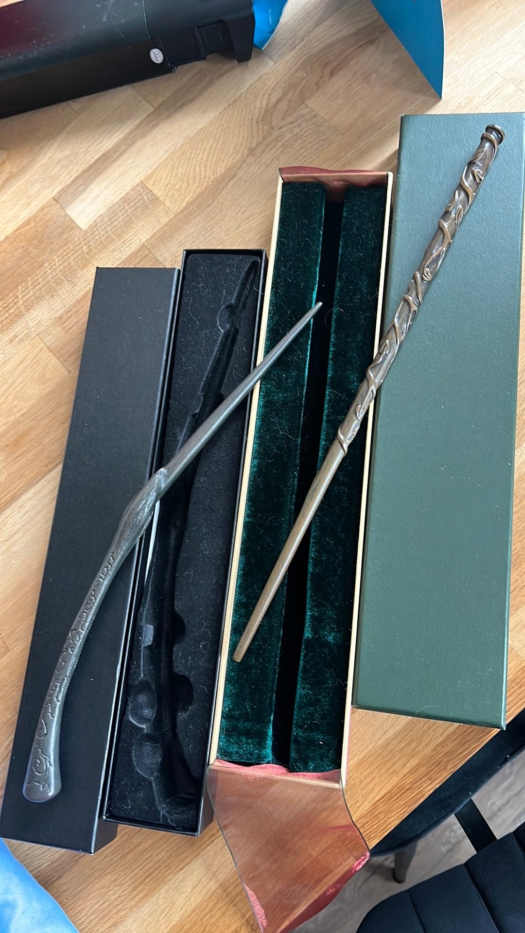 Harry Potter Wands: Bellatrix Lestrange & Hermoine Granger, Ophalen of Verzenden, Zo goed als nieuw, Replica