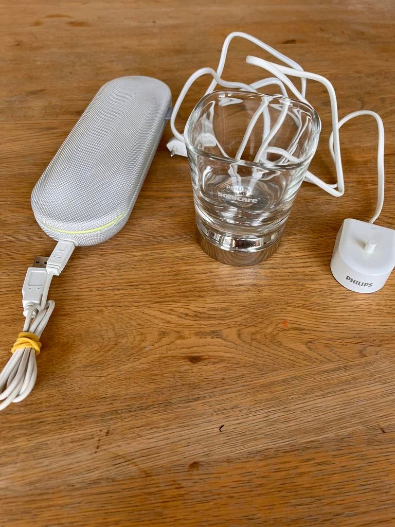Philips Sonicare Diamondclean laders, Sieraden, Tassen en Uiterlijk, Uiterlijk | Mondverzorging, Ophalen of Verzenden, Zo goed als nieuw
