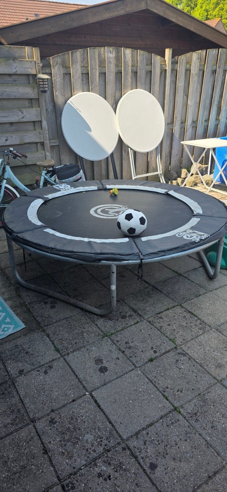 Trampoline - Gebruikt, mist één schroef, Kinderen en Baby's, Speelgoed | Buiten | Trampolines, Gebruikt, Ophalen of Verzenden