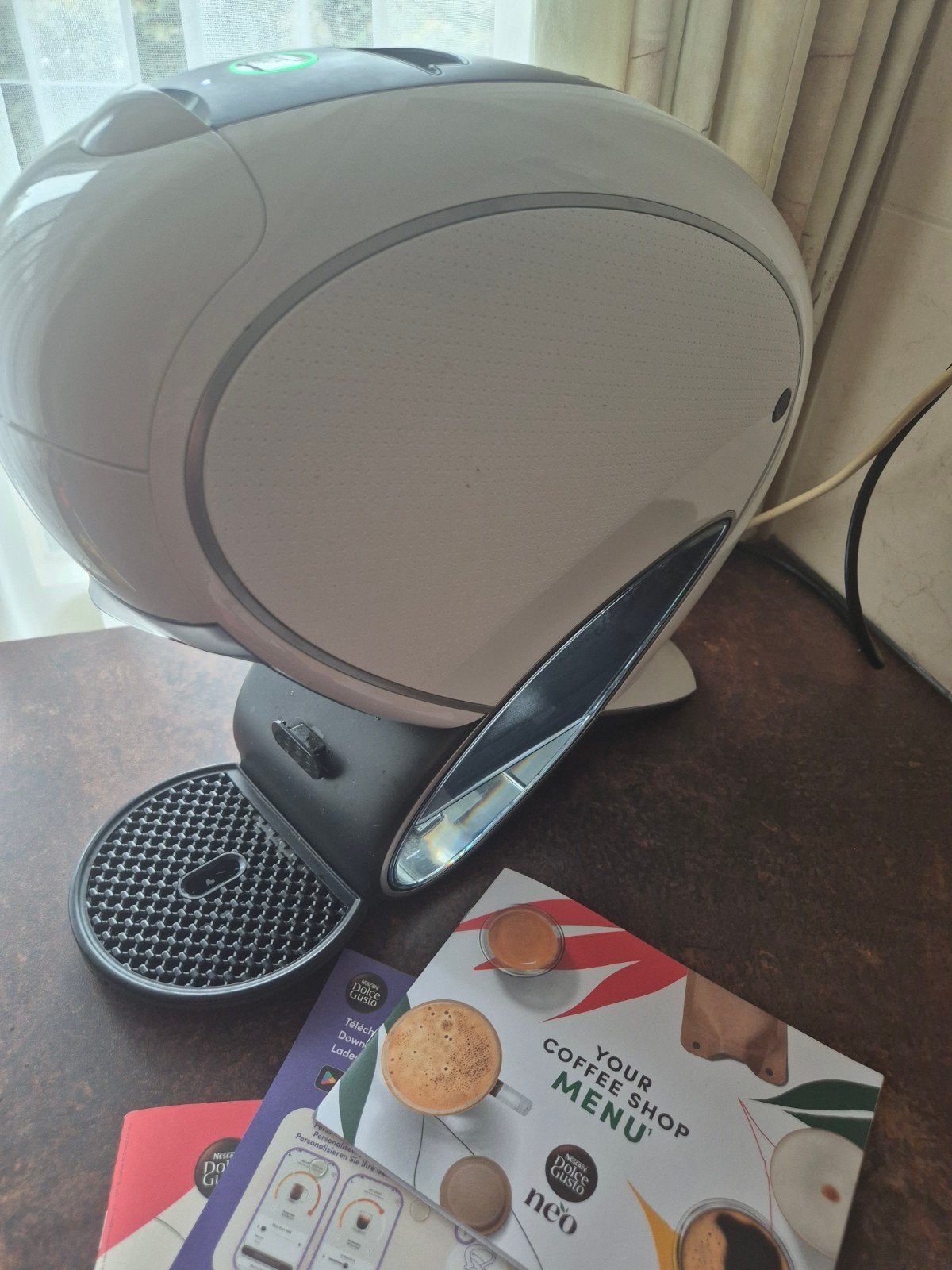 Nescafé Dolce Gusto Neo latte Koffiemachine met capsules, Witgoed en Apparatuur, Koffiezetapparaten, Ophalen, Koffiemachine, Zo goed als nieuw