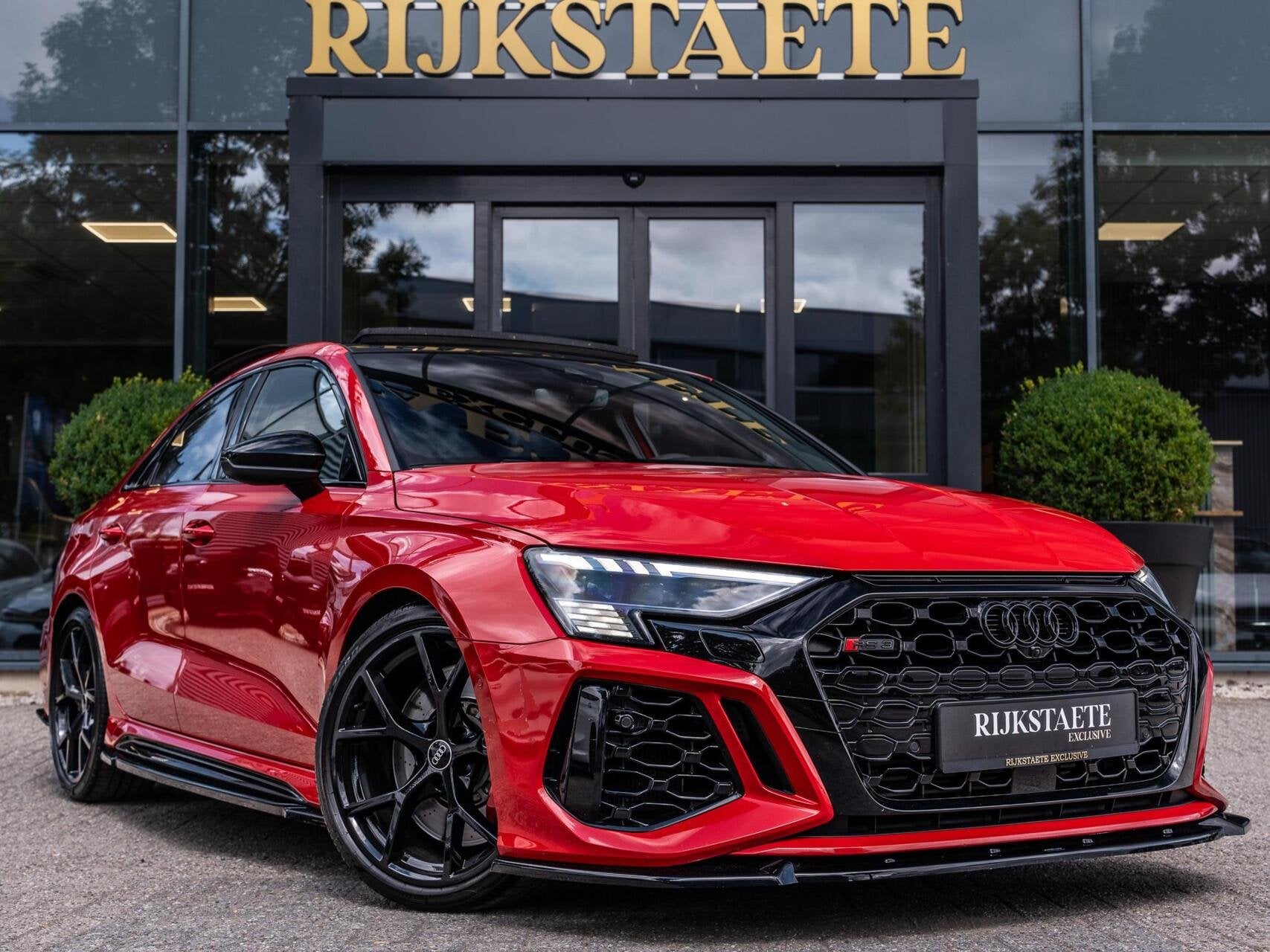Audi RS3 Limousine 2.5 TFSI Quattro|PANO|MAXTON|19''|B&O|CAM, Auto's, Audi, Automaat, Gebruikt, RS3, Alcantara