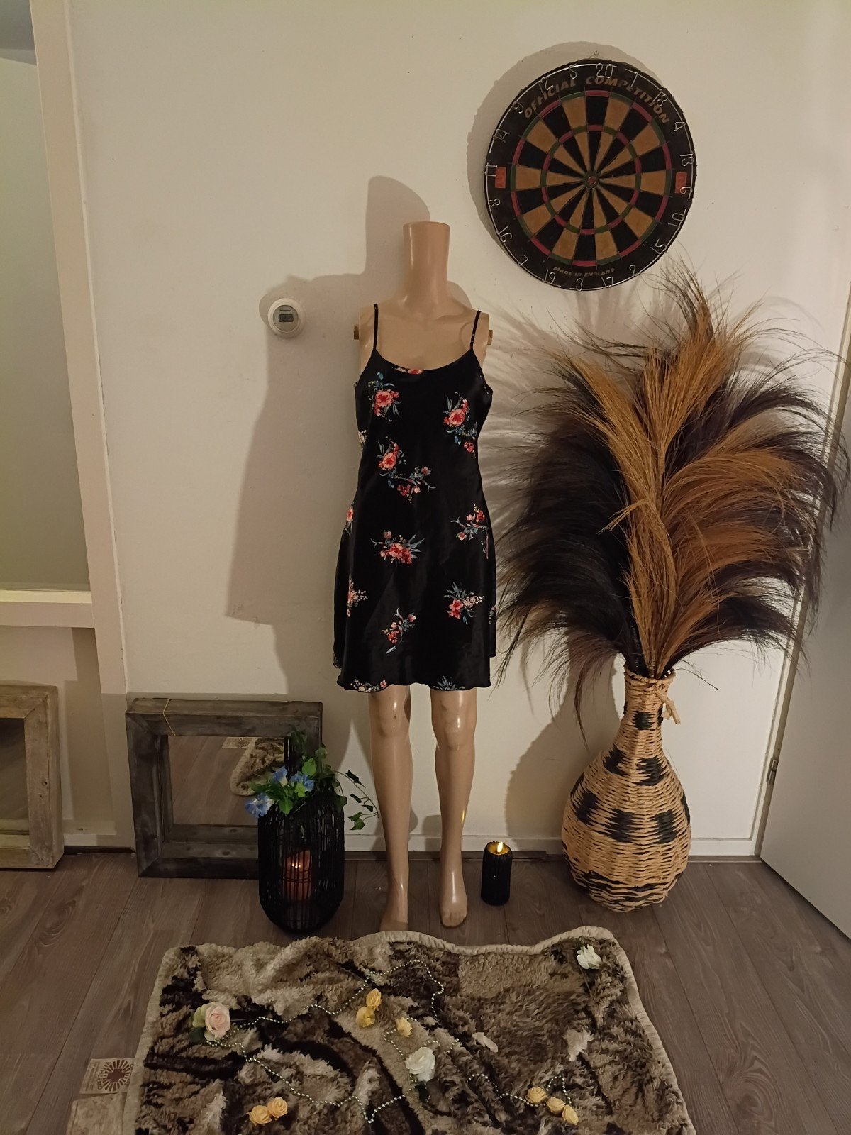 Zwart satijnen jurkje met bloemenprint maat s, Maat 38/40 (M), Zwart, Ophalen of Verzenden, Boven de knie