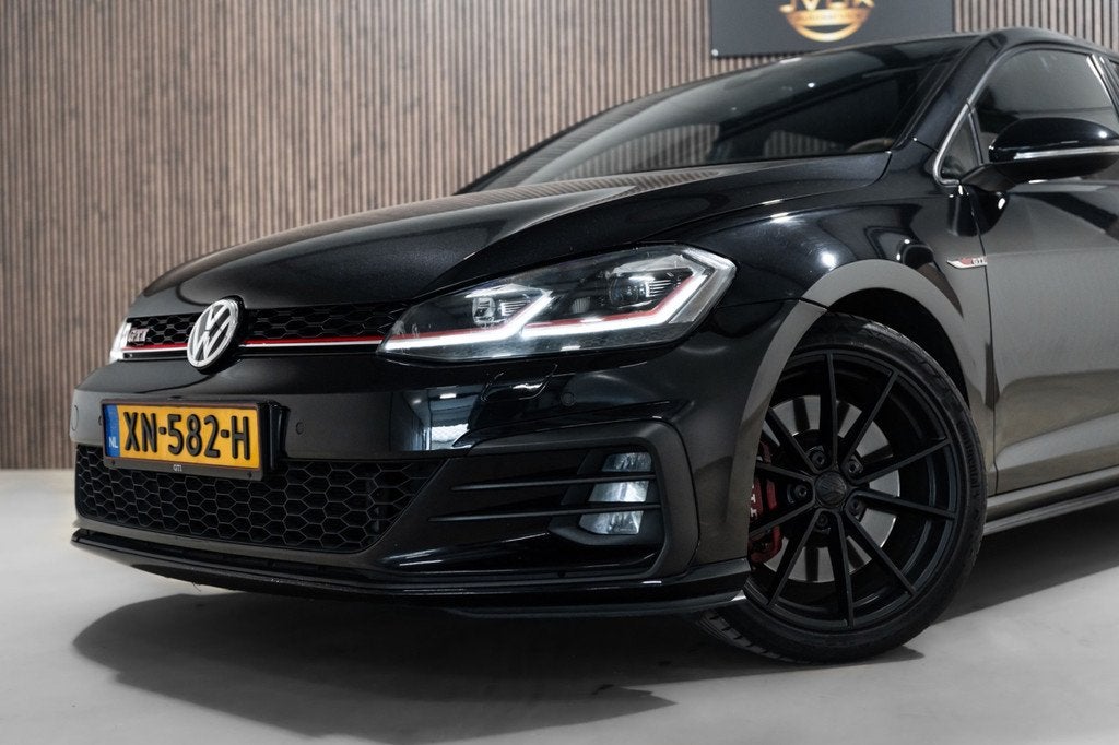 Volkswagen Golf 2.0 TSI GTI Performance Pano Virtual Led Sto, Stof, Gebruikt, 4 cilinders, Bedrijf