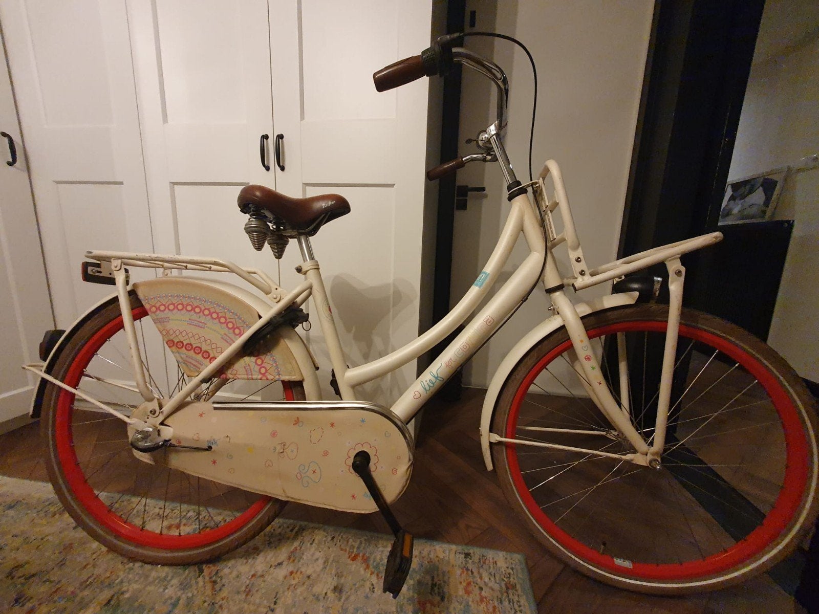 Lief! Cortina Meisjesfiets 26 inch - Crème met Rood, Terugtraprem, Gebruikt, Versnellingen, Minder dan 47 cm
