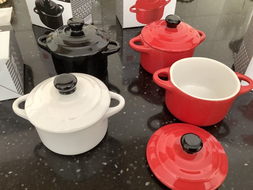 4 pannetjes country craft verschillende kleuren ( nieuw), Huis en Inrichting, Keuken | Potten en Pannen, Ophalen, Met deksel, Nieuw