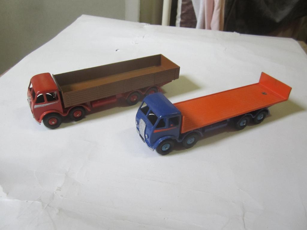 dinky toys foden bakwagen en flat bed wagen gerestaureerd, Ophalen of Verzenden
