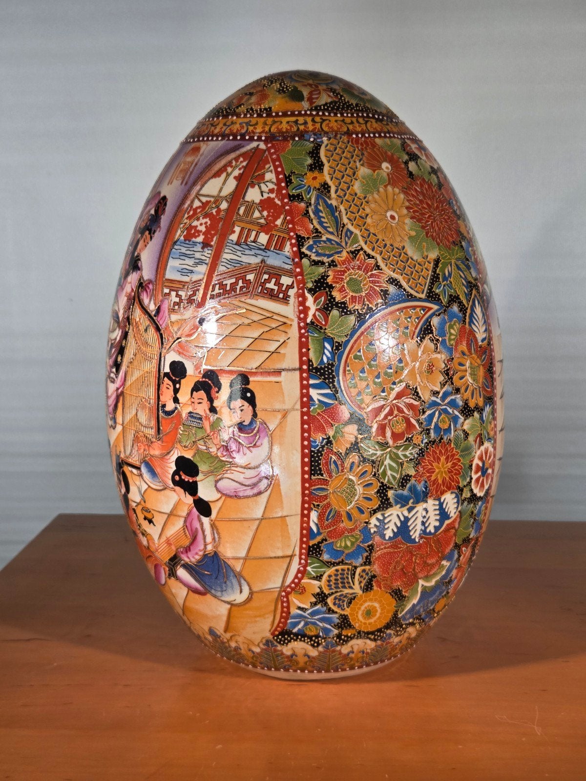 AD15 Decoratief ei met Japanse taferelen en bloemmotieven, Ophalen of Verzenden