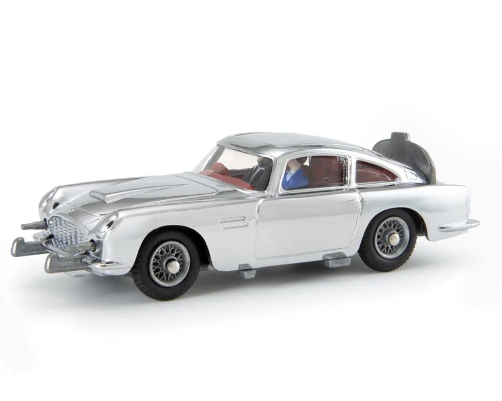 James Bond Aston Martin DB5 Platinum Ed Corgi NEW 1/46 261, Hobby en Vrije tijd, Verzenden, Nieuw, Auto, Corgi