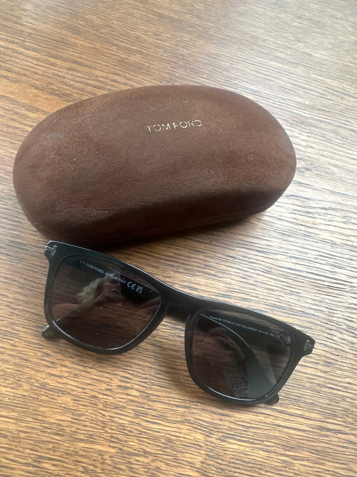 Tom Ford Zonnebril - Stijlvol en Gepolariseerd, Zonnebril, Zwart, Zo goed als nieuw, Ophalen