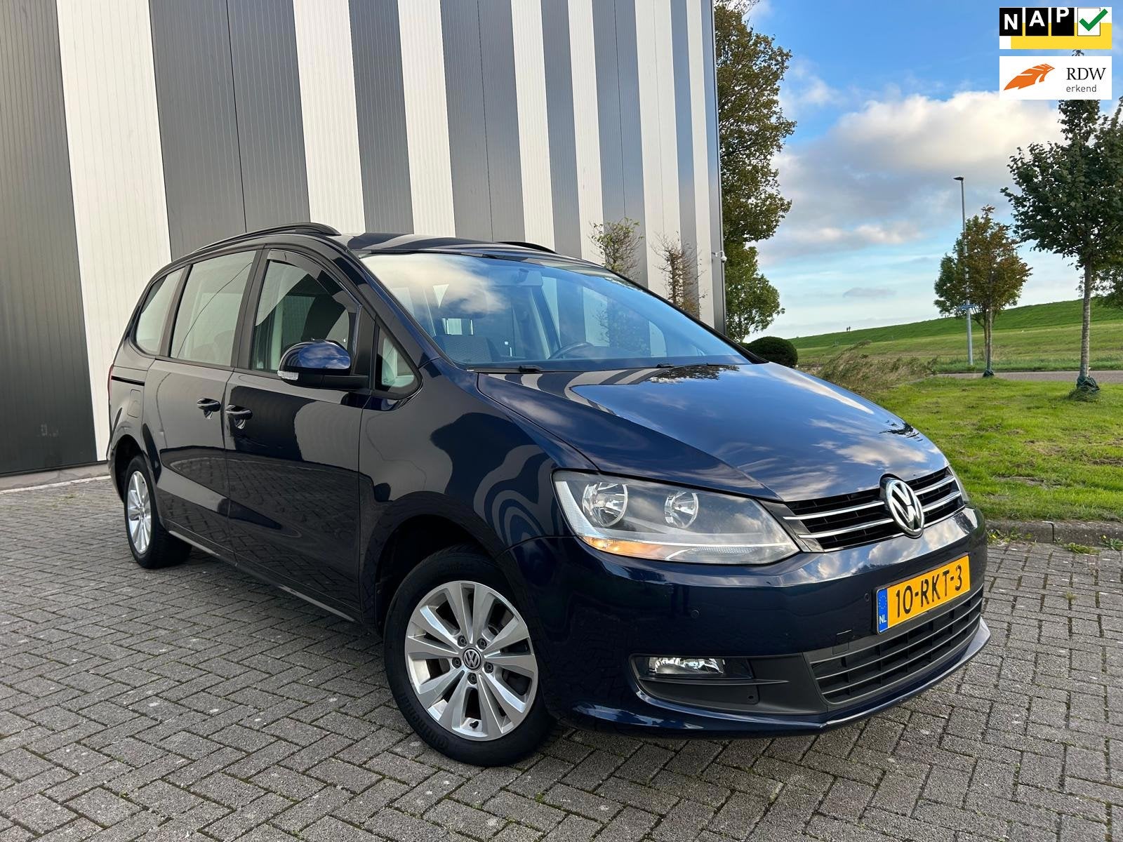 Volkswagen Sharan 1.4 TSI DSG Trendline Automaat-Clima-Cruis, Auto's, Euro 5, 4 cilinders, 150 pk, Blauw