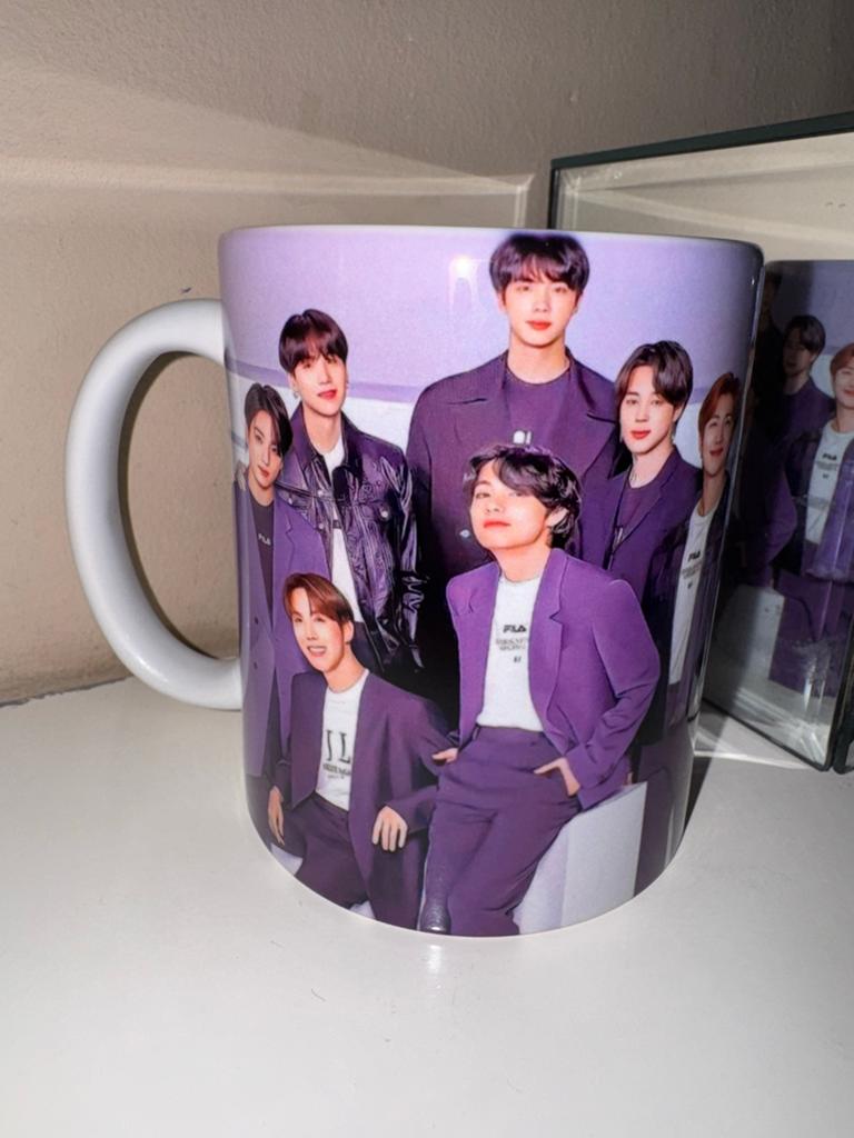 BTS mok nieuw, Keramiek, Nieuw, Ophalen of Verzenden, Overige stijlen