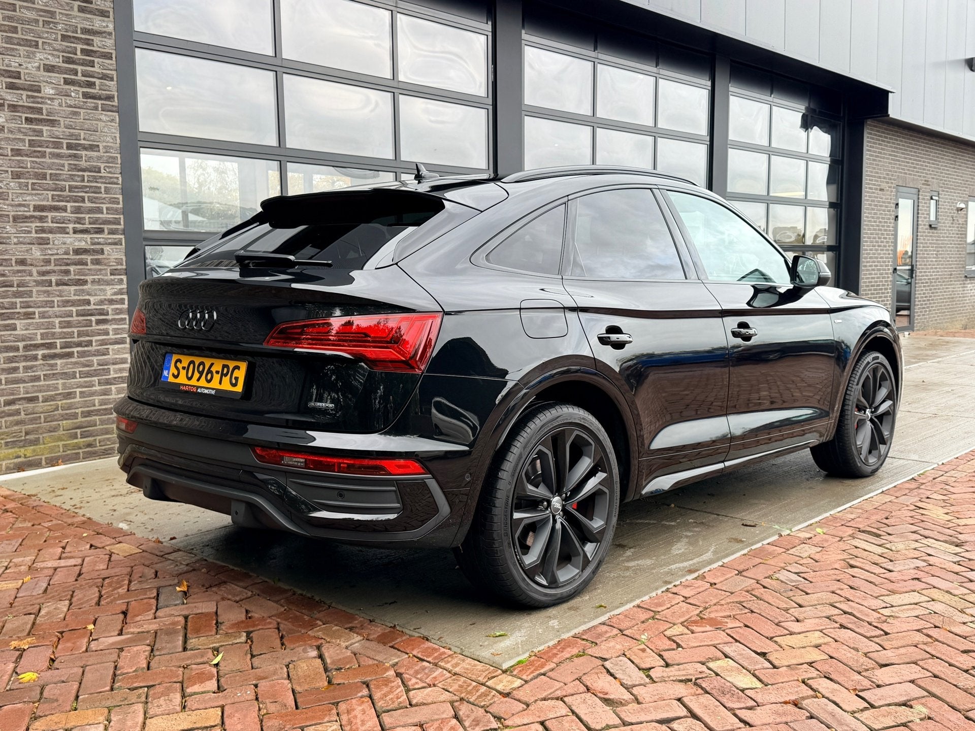 Audi Q5 Sportback 55 TFSI e S edition | S-Line | 360 Camera, Auto's, Automaat, Gebruikt, 4 cilinders, Leder en Stof