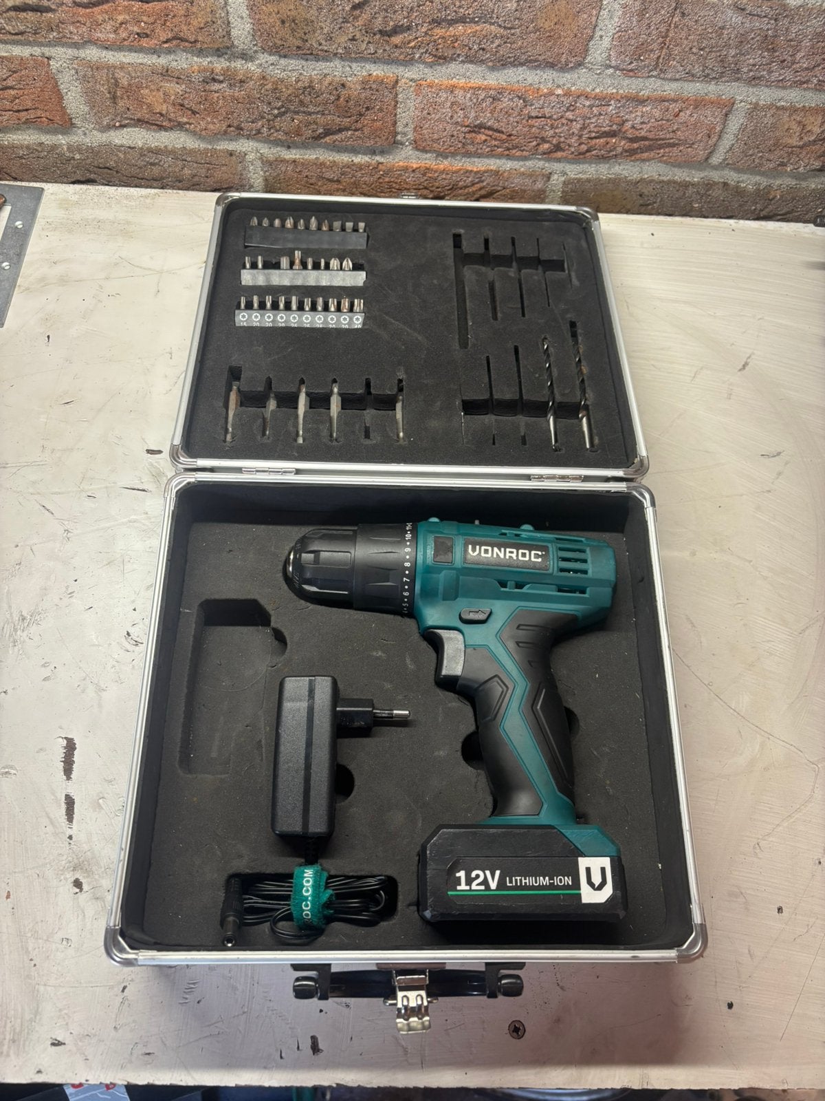 Vonroc Accuboormachine 12v Incl Accu En Koffer, Doe-het-zelf en Verbouw, Gereedschap | Boormachines, Gebruikt, Variabele snelheid