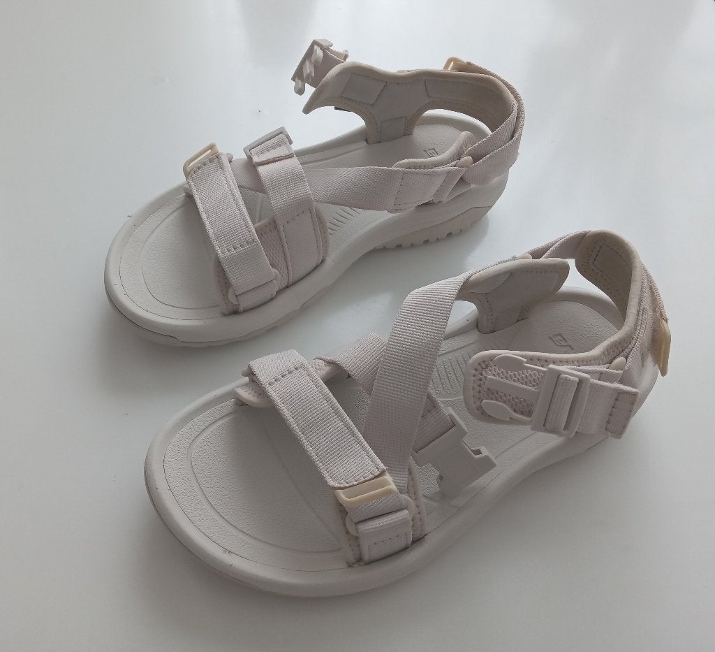 Teva creme sandalen, maat 39, Oosterveldweg 15, 7274 DZ, Verzenden, Wit, Sandalen of Muiltjes